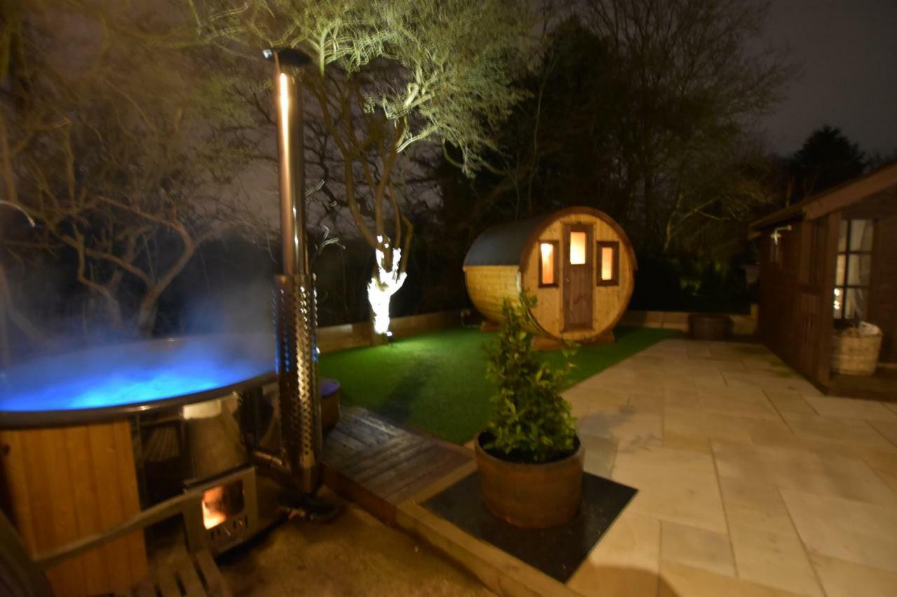 Oak Tree Stables Cottage 버밍엄 외부 사진