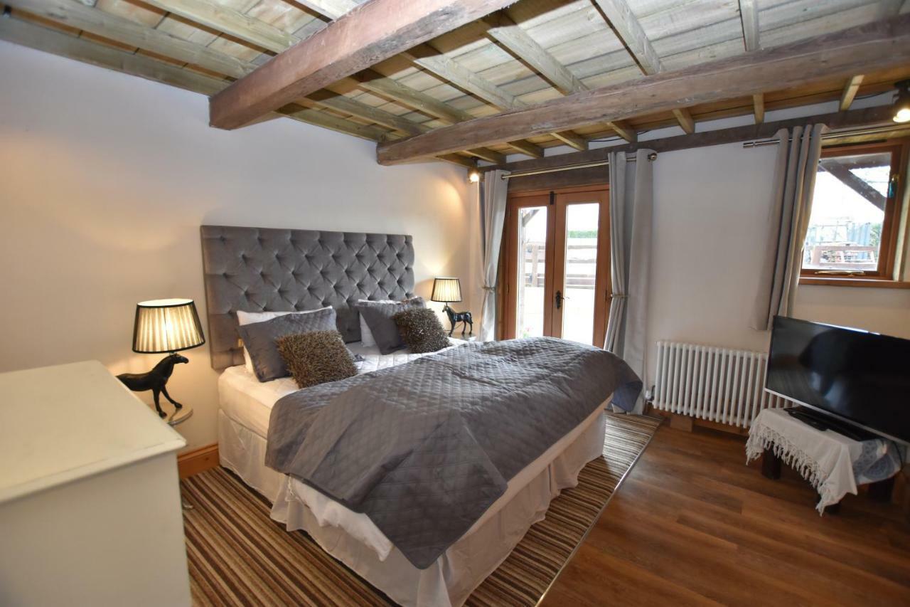 Oak Tree Stables Cottage 버밍엄 외부 사진