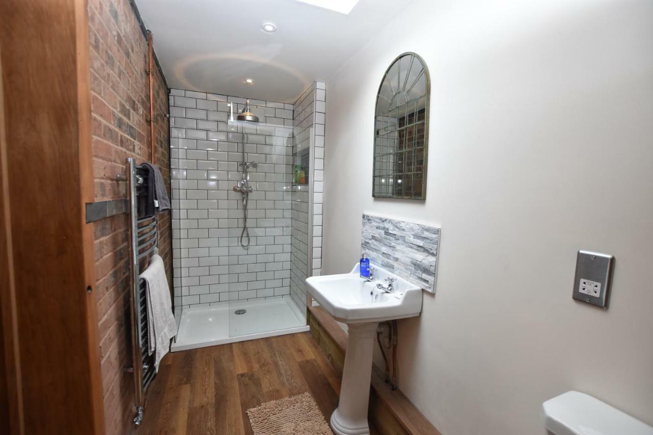 Oak Tree Stables Cottage 버밍엄 외부 사진