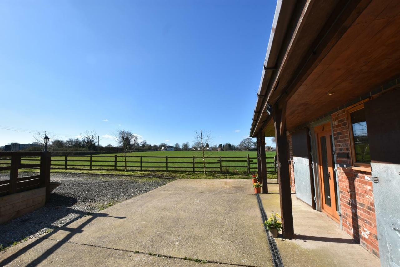 Oak Tree Stables Cottage 버밍엄 외부 사진